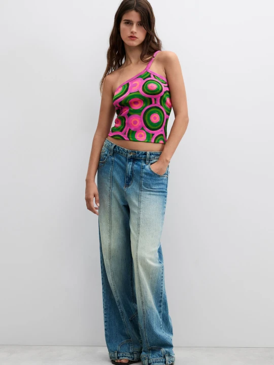 Zdjęcie produktu Asymetryczny top z nadrukiem vintage Desigual czerwony