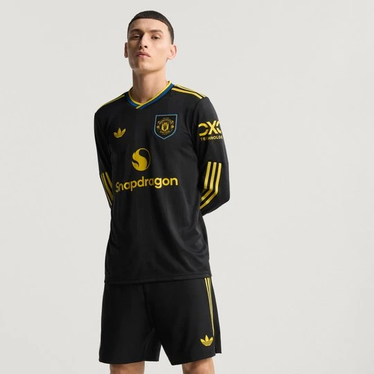 Zdjęcie produktu Autentyczna koszulka z długim rękawem z trzeciego zestawu Manchesteru United 25 / 26 Adidas czarny