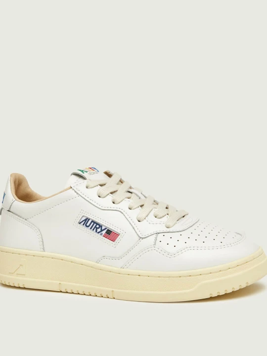 Zdjęcie produktu Autry Skórzane sneakersy Medalist Low biały