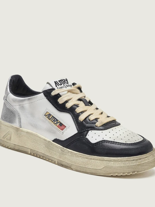 Zdjęcie produktu Autry Skórzane sneakersy Medalist Low Super Vintage biały