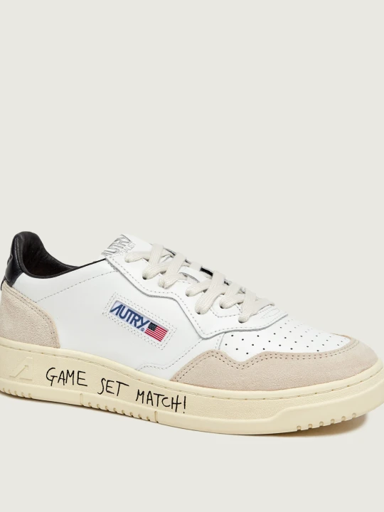 Zdjęcie produktu Autry Skórzane sneakersy Medalist Low | zamsz biały