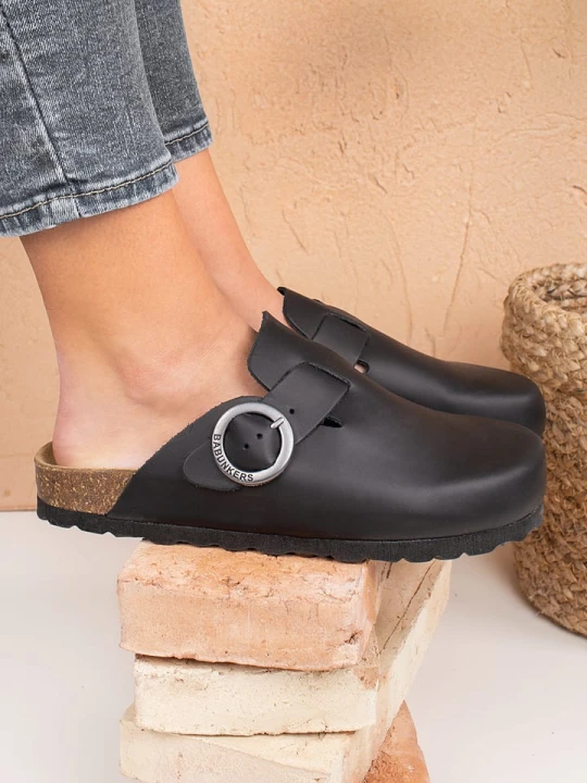 Zdjęcie produktu BABUNKERS Family Skórzane chodaki w kolorze czarnym rozmiar: 38