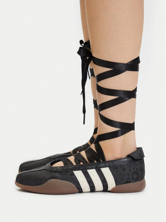 Zdjęcie produktu Baleriny adidas Liberty London IH6916 Czarny