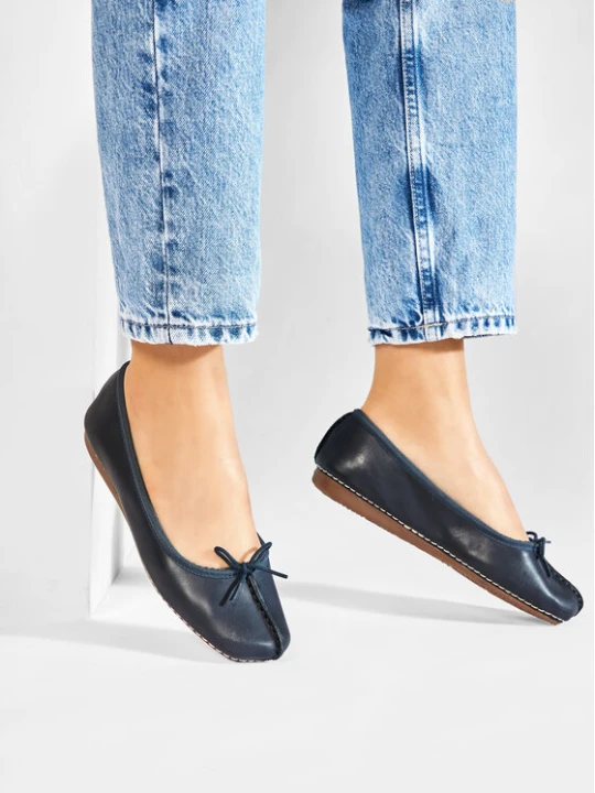 Zdjęcie produktu Baleriny Clarks Freckle Ice 203529324 Granatowy