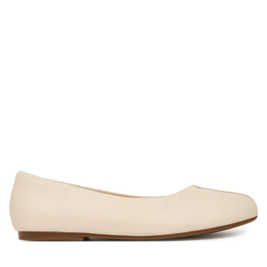 Zdjęcie produktu Baleriny Clarks Livia Lily 26186640 Écru Kremowy
