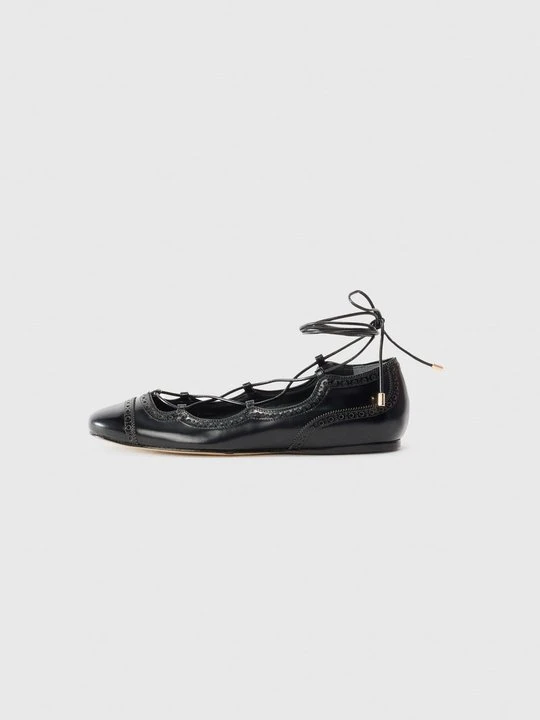 Zdjęcie produktu Baleriny z cholewką Alexandre Birman czarny