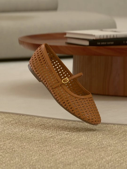 Zdjęcie produktu Baleriny z zapięciem Clarks tan