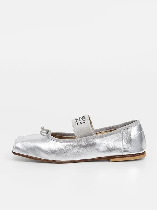 Zdjęcie produktu Baleriny z zapięciem MM6 Maison Margiela srebrny