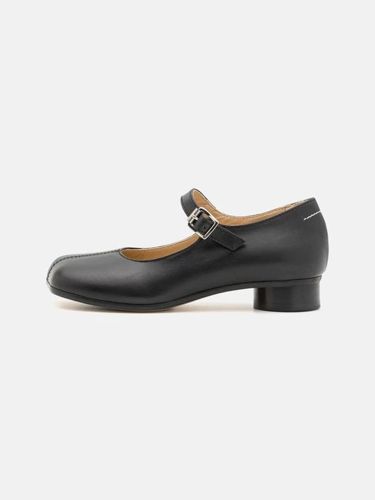 Zdjęcie produktu Baleriny z zapięciem MM6 Maison Margiela czarny