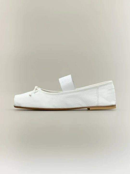 Zdjęcie produktu Baleriny z zapięciem MM6 Maison Margiela biały