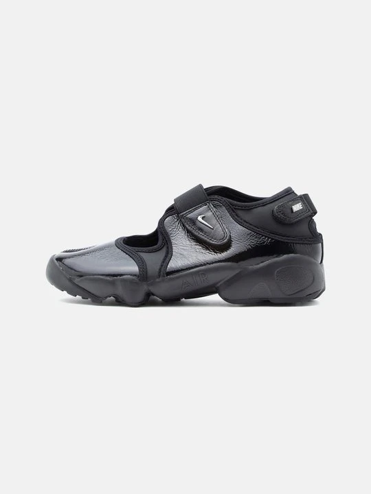 Zdjęcie produktu Baleriny z zapięciem Nike czarny