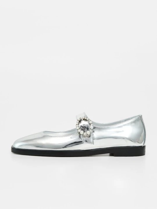 Zdjęcie produktu Baleriny z zapięciem Stuart Weitzman srebrny