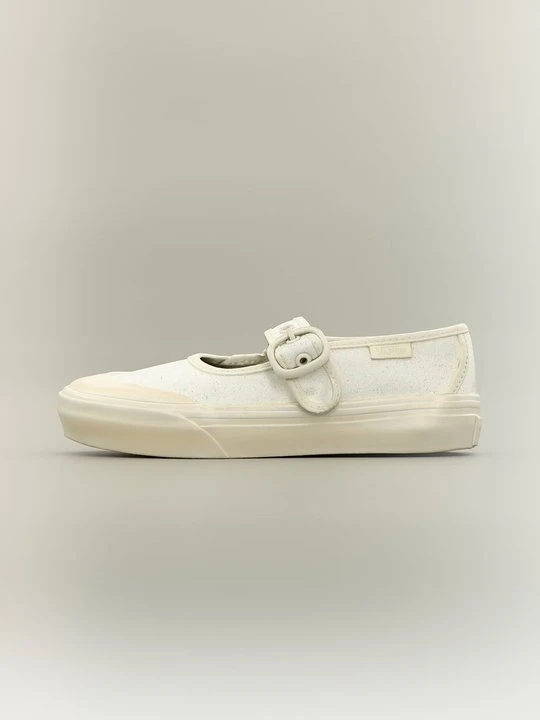 Zdjęcie produktu Baleriny z zapięciem Vans biały