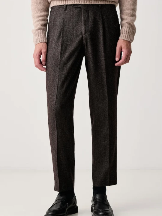Zdjęcie produktu Barbour spodnie slim fit męskie z wełną Carlton brązowy