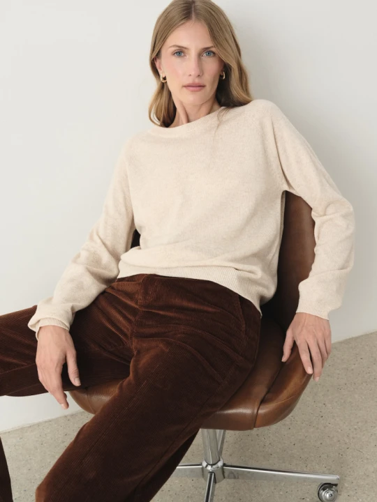 Zdjęcie produktu Basicowy sweter z dodatkiem wełny kremowy Greenpoint