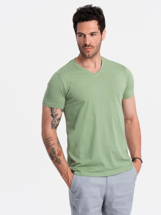 Zdjęcie produktu Bawełniana klasyczna męska koszulka z dekoltem w serek BASIC – zielona V11 - Rozmiar: 4XL Ombre Clothing