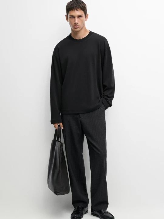 Zdjęcie produktu Bawełniana Koszulka Boxy Z Długim Rękawem - Czarny - Massimo Dutti - Male