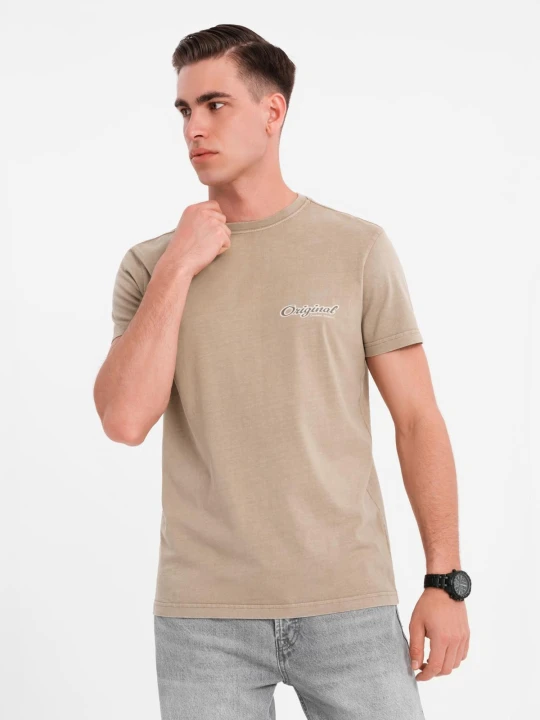 Zdjęcie produktu Bawełniana koszulka z nadrukiem na klatce i plecach - ciemnobeżowa V2 - Rozmiar: M Ombre Clothing ciemnobeżowy