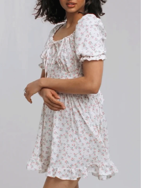 Zdjęcie produktu Bawełniana sukienka mini w kwiaty SONJA - biała  magmac 