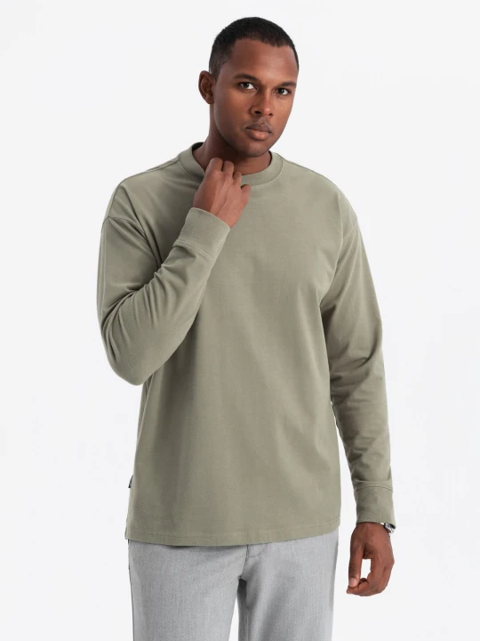 Zdjęcie produktu Bawełniany longsleeve męski LOOSE FIT z okrągłym dekoltem – khaki V4 - Rozmiar: L Ombre Clothing