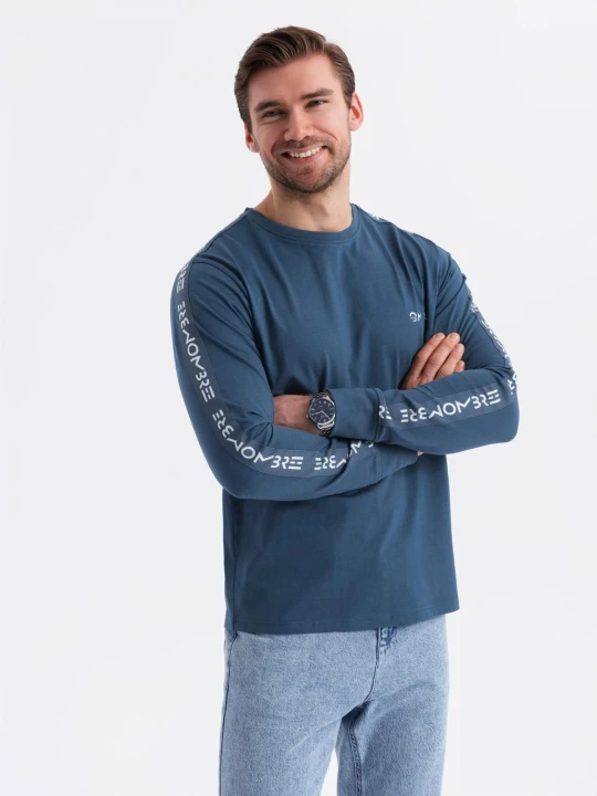 Zdjęcie produktu Bawełniany longsleeve męski U-neck z lampasami i nadrukiem na piersi – ciemnoniebieski V1 - Rozmiar: XL Ombre Clothing