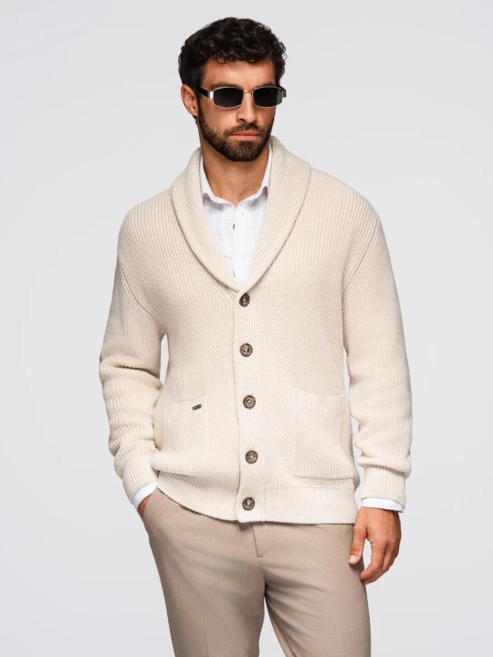Zdjęcie produktu Bawełniany sweter męski kardigan z szalowym kołnierzem - beżowy V2 Ombre Clothing
