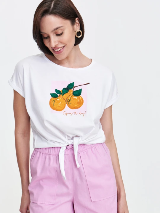 Zdjęcie produktu Bawełniany t-shirt o krótszym kroju TOP SECRET Biały
