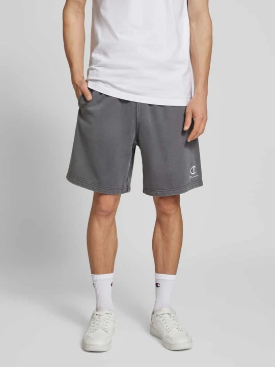 Zdjęcie produktu Bermudy o kroju regular fit z wyhaftowanym logo Champion Antracytowy