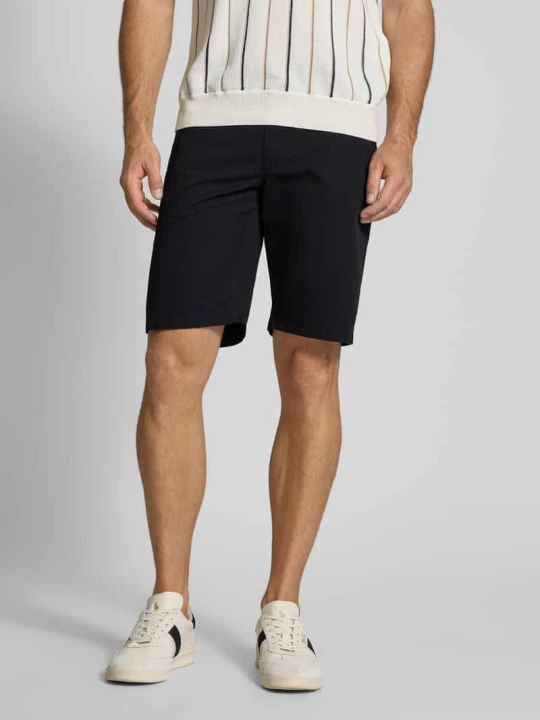 Zdjęcie produktu Bermudy o kroju slim fit z wpuszczanymi kieszeniami MCNEAL Czarny