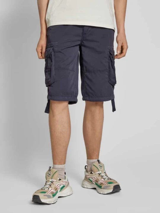 Zdjęcie produktu Bermudy z kieszeniami cargo model ‘JET’ Alpha Industries Granatowy