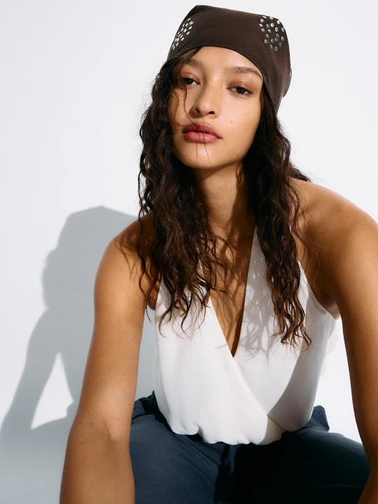 Zdjęcie produktu Bershka Apaszka Z Ćwiekami Kobieta Brązowy