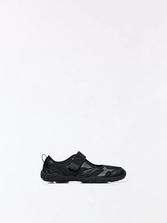 Zdjęcie produktu Bershka Balerinki W Stylu Sportowym Barefoot Kobieta Czarny