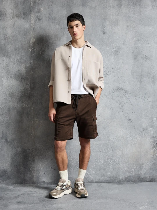 Zdjęcie produktu Bershka Bermudy Cargo Regular Cargo O Regularnym Kroju Cargo Mężczyzna Brązowy