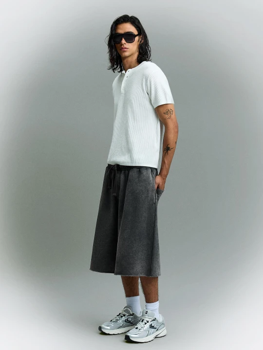 Zdjęcie produktu Bershka Bermudy Jogger Z Dzianiny Dresowej Mężczyzna Szary