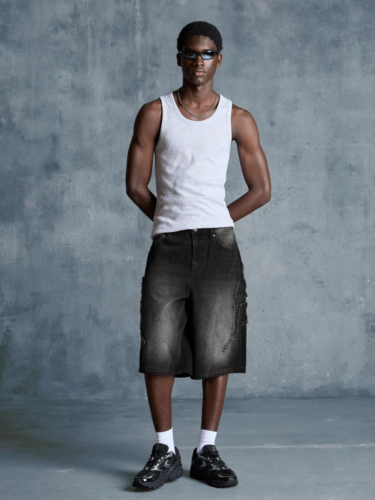 Zdjęcie produktu Bershka Bermudy O Kroju Baggy Z Naszywką Mężczyzna Czarny