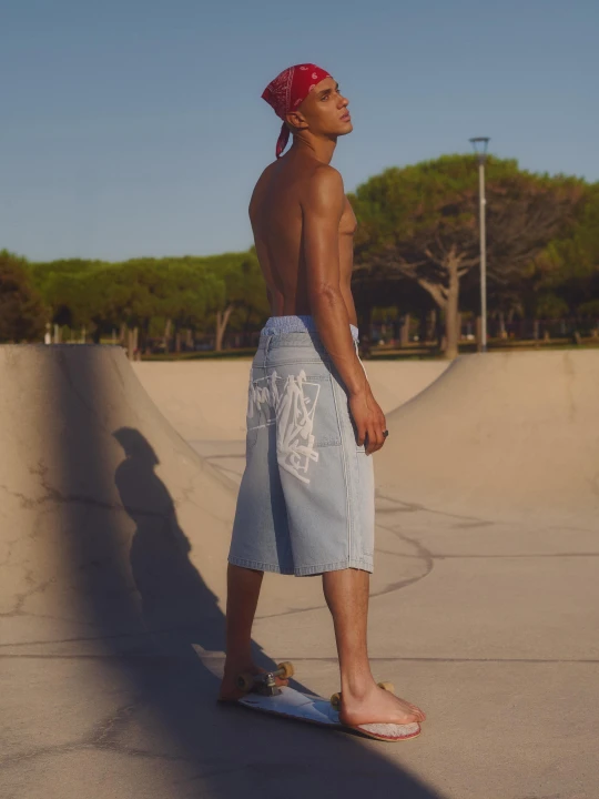 Zdjęcie produktu Bershka Bermudy Z Denimu Volcom Mężczyzna Jasnoniebieski