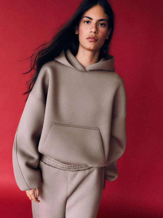 Zdjęcie produktu Bershka Bluza Z Kapturem Z Tkaniny Scuba Kobieta Piaskowy