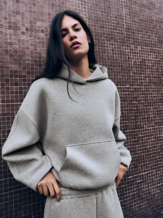 Zdjęcie produktu Bershka Bluza Z Kapturem Z Tkaniny Scuba Kobieta Szary