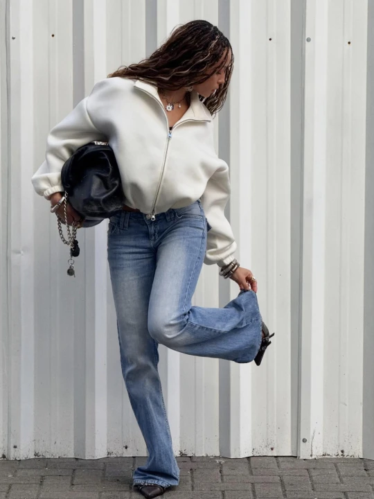 Zdjęcie produktu Bershka Bluza Z Suwakiem Z Efektem Neoprenu O Kroju Balloon Kobieta Kremowy