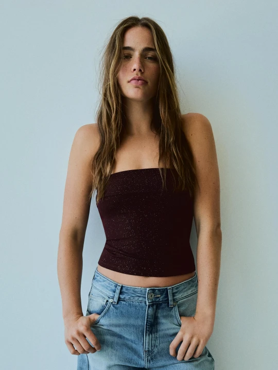Zdjęcie produktu Bershka Błyszczący Top Bandeau Kobieta Bordowy