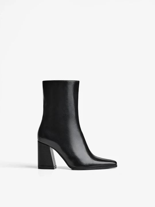 Zdjęcie produktu Bershka Botki Na Szerokim Obcasie Kobieta Czarny