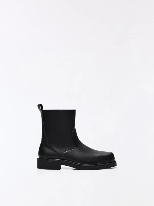 Zdjęcie produktu Bershka Botki W Stylu Casual Mężczyzna Czarny
