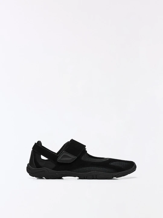 Zdjęcie produktu Bershka Buty Sportowe Barefoot Mężczyzna Czarny