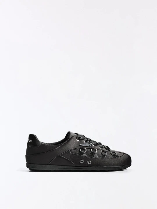 Zdjęcie produktu Bershka Buty Sportowe Out Of Core Kobieta Czarny