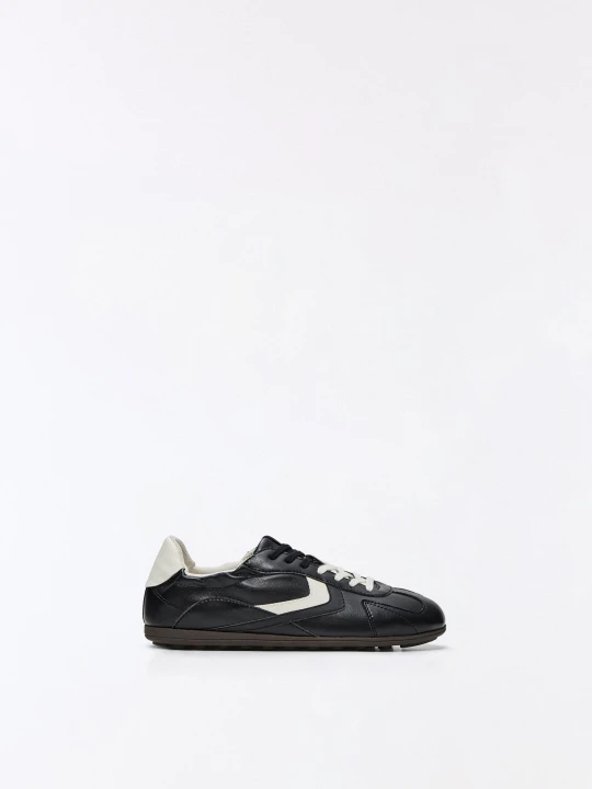 Zdjęcie produktu Bershka Buty Sportowe Retro Na Cienkiej Podeszwie Kobieta Czarny
