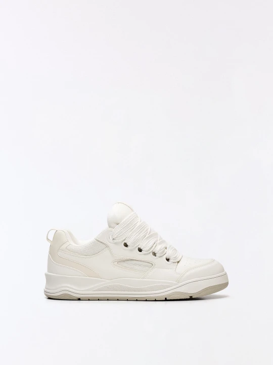Zdjęcie produktu Bershka Buty Sportowe Skate Na Szerokiej Podeszwie Mężczyzna Biały