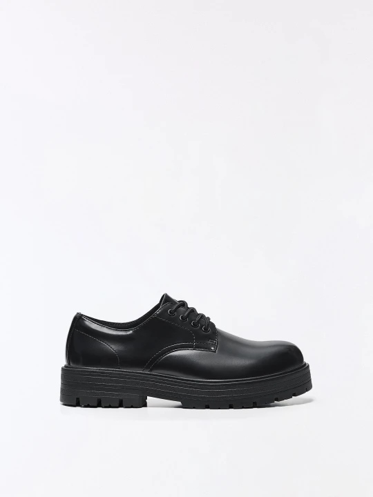 Zdjęcie produktu Bershka Buty Typu Blucher Z Kolekcji Basic Mężczyzna Czarny