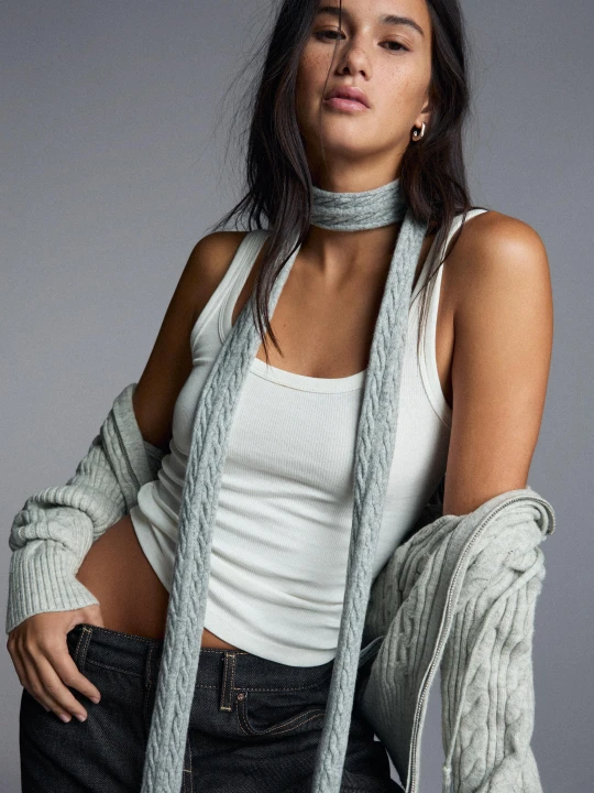 Zdjęcie produktu Bershka Cienki Szalik Z Dzianiny Kobieta Szary