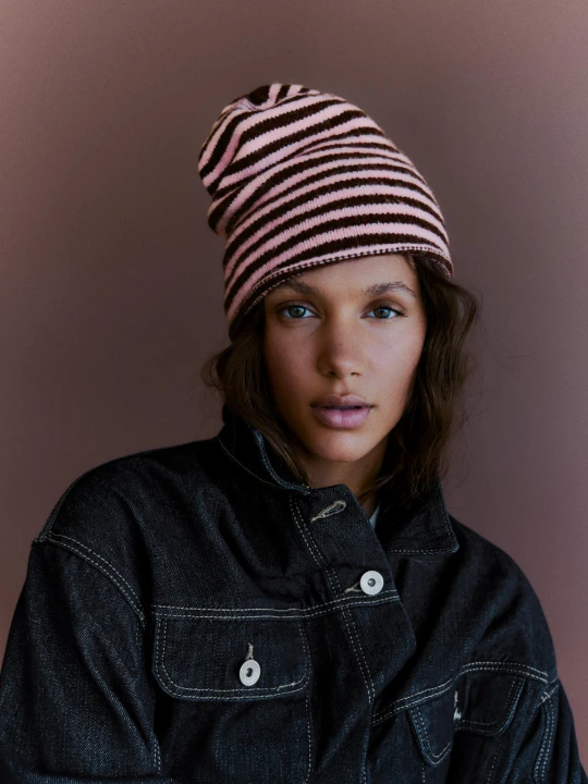 Zdjęcie produktu Bershka Czapka Beanie W Paski Kobieta Różowy