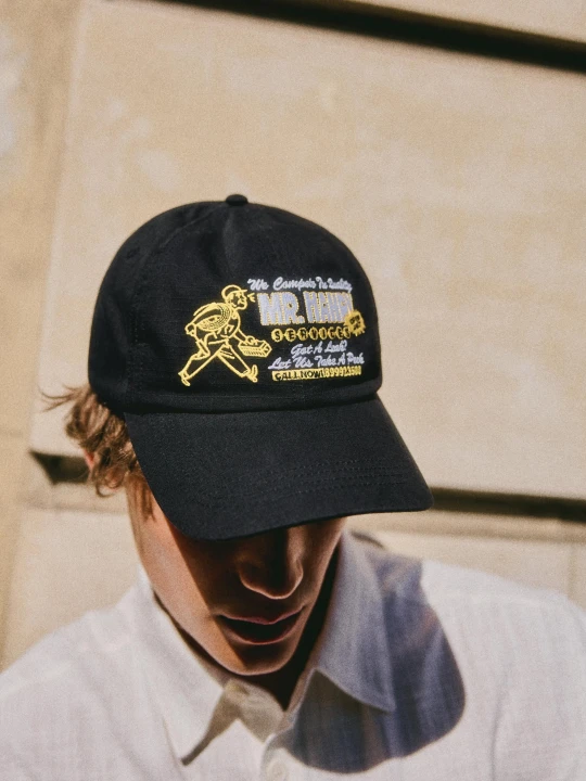 Zdjęcie produktu Bershka Czapka Z Haftem „Mr. Handy” Mężczyzna Czarny